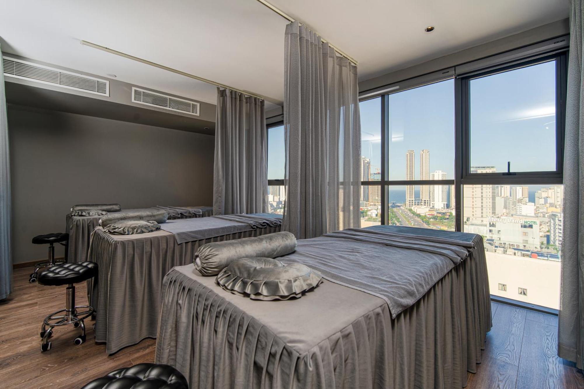 דה נאנג Luxtery Hotel & Spa מראה חיצוני תמונה