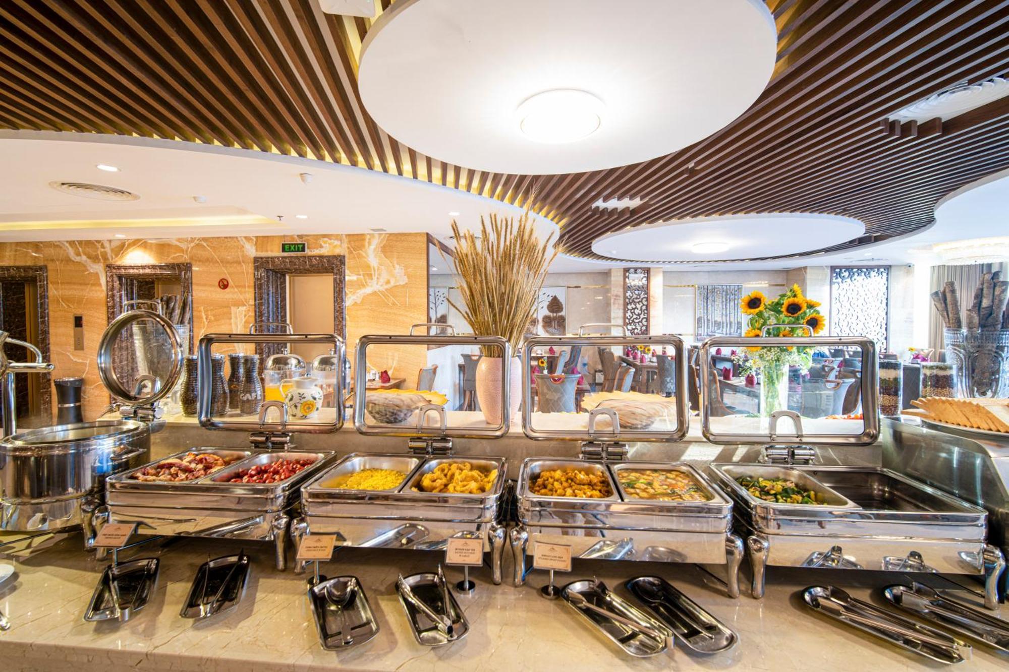 דה נאנג Luxtery Hotel & Spa מראה חיצוני תמונה