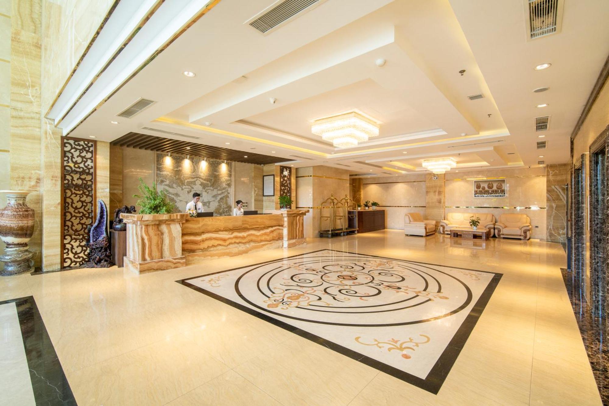 דה נאנג Luxtery Hotel & Spa מראה חיצוני תמונה