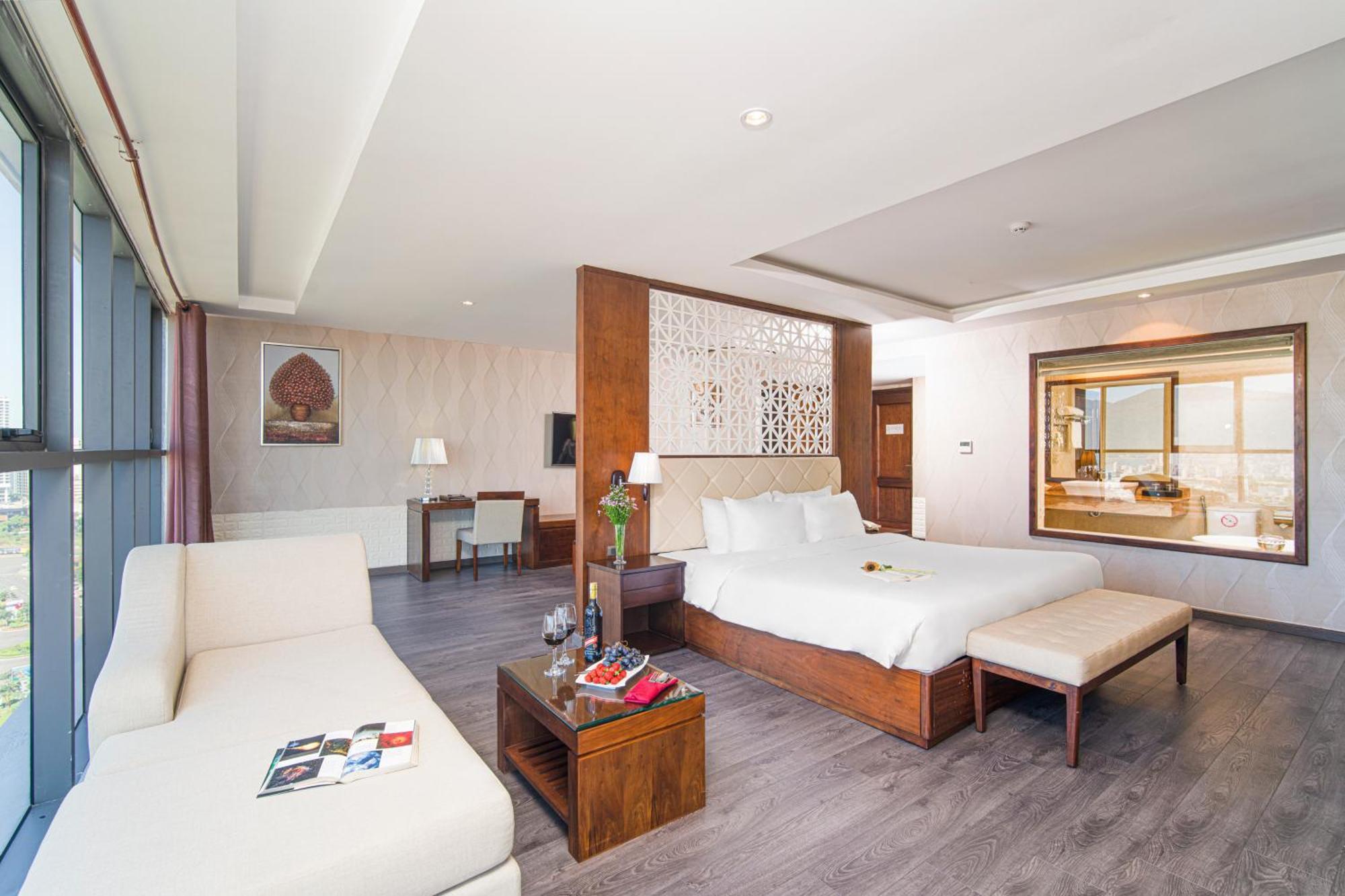 דה נאנג Luxtery Hotel & Spa מראה חיצוני תמונה