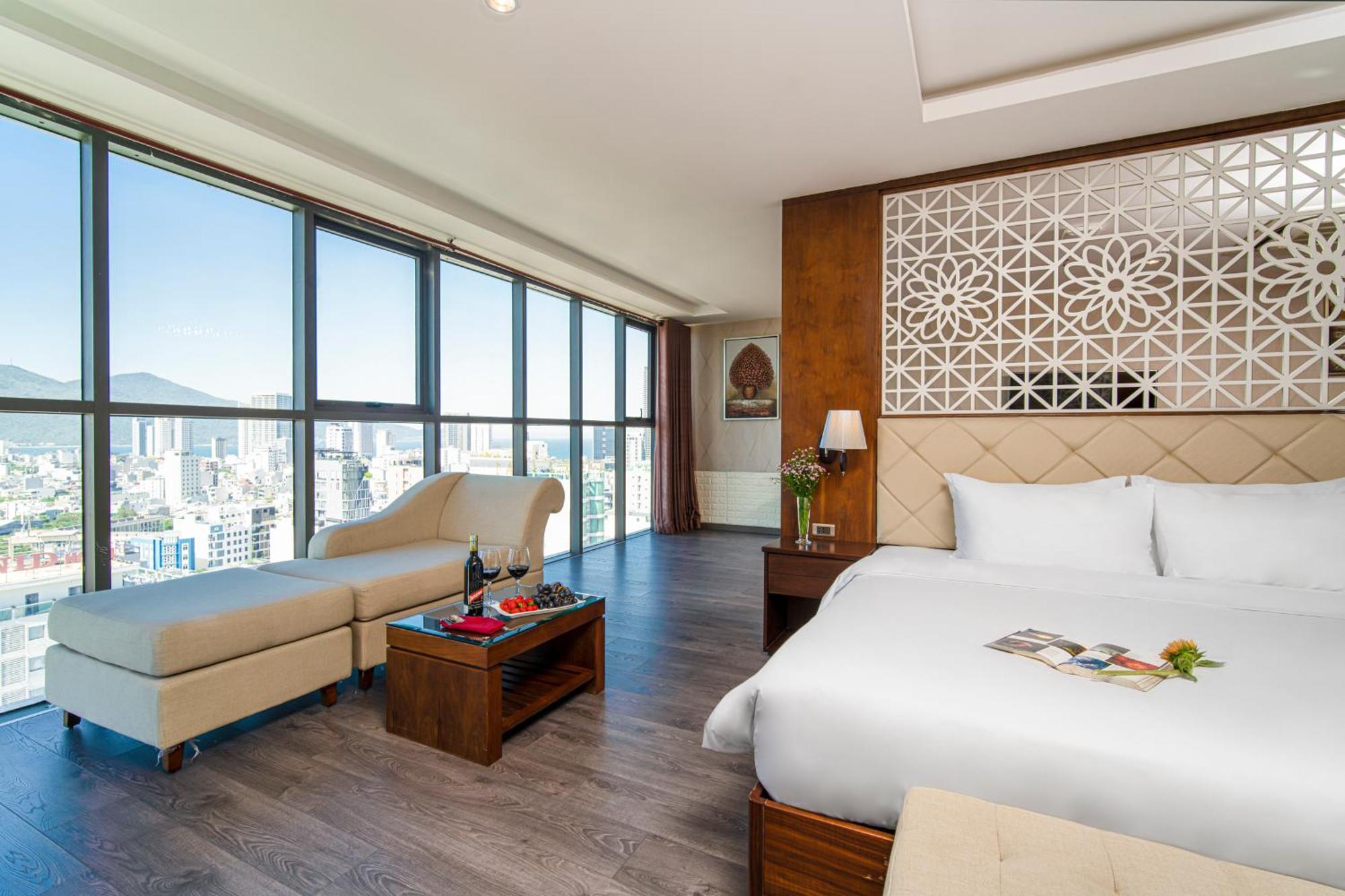 דה נאנג Luxtery Hotel & Spa מראה חיצוני תמונה