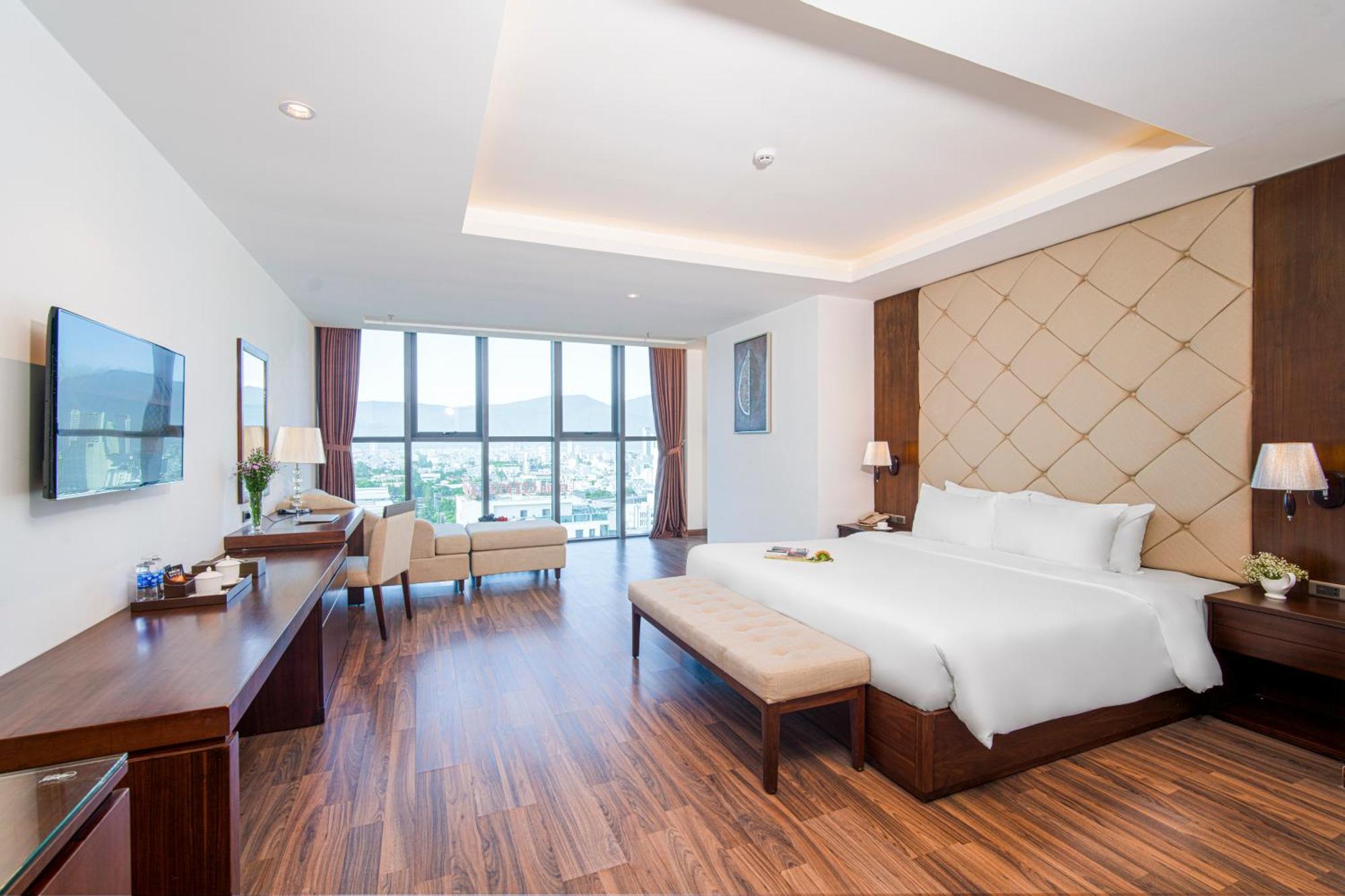 דה נאנג Luxtery Hotel & Spa מראה חיצוני תמונה