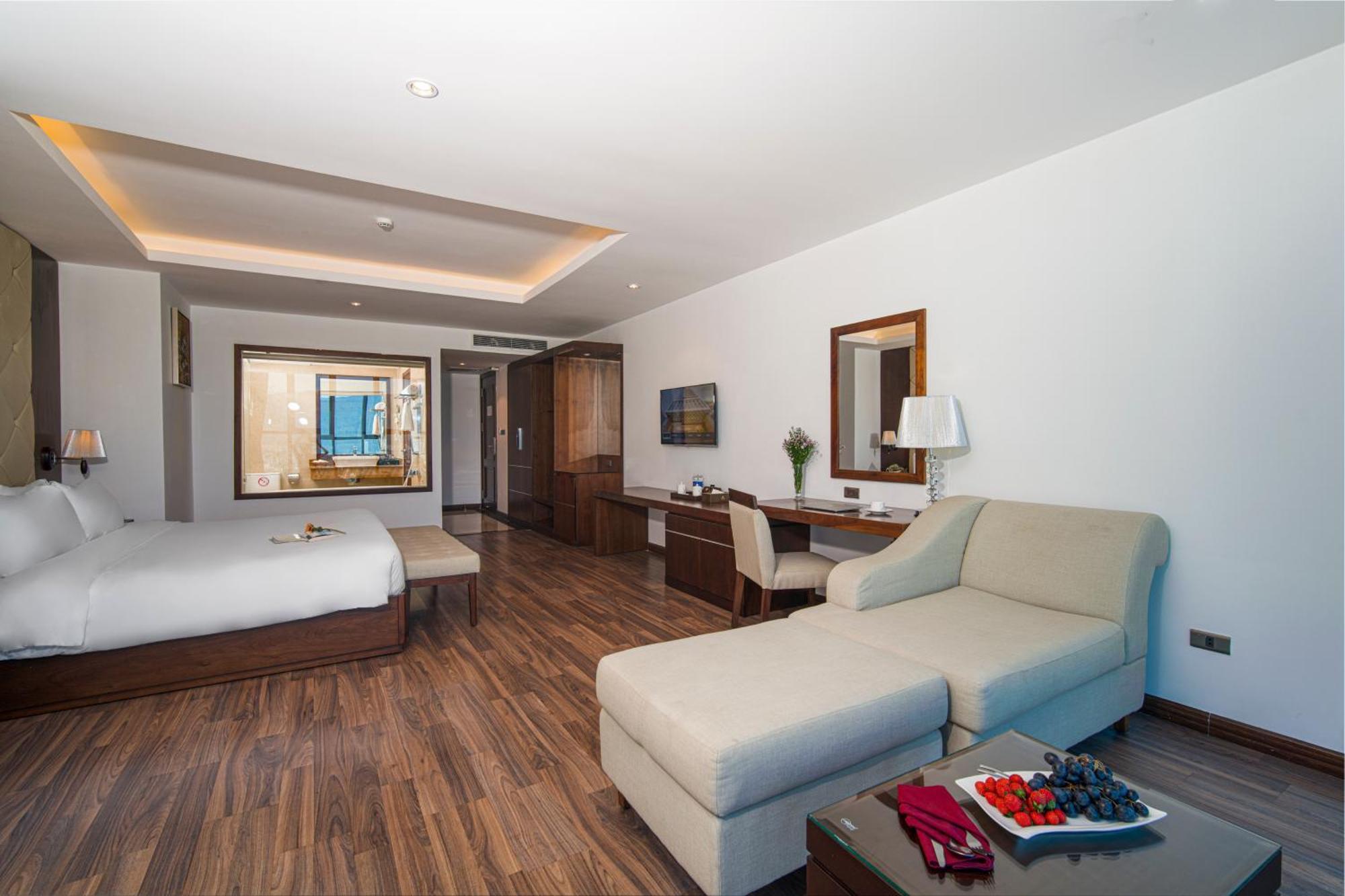 דה נאנג Luxtery Hotel & Spa מראה חיצוני תמונה