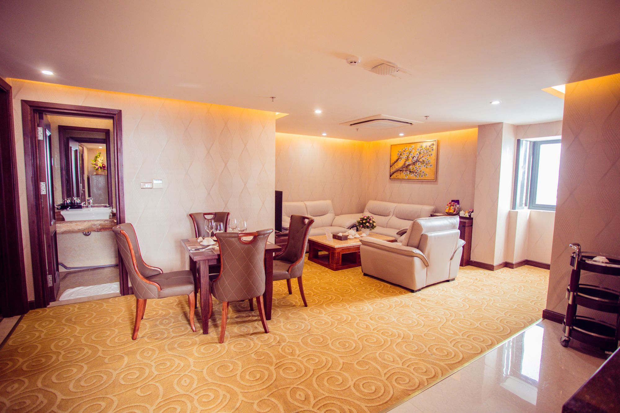 דה נאנג Luxtery Hotel & Spa מראה חיצוני תמונה